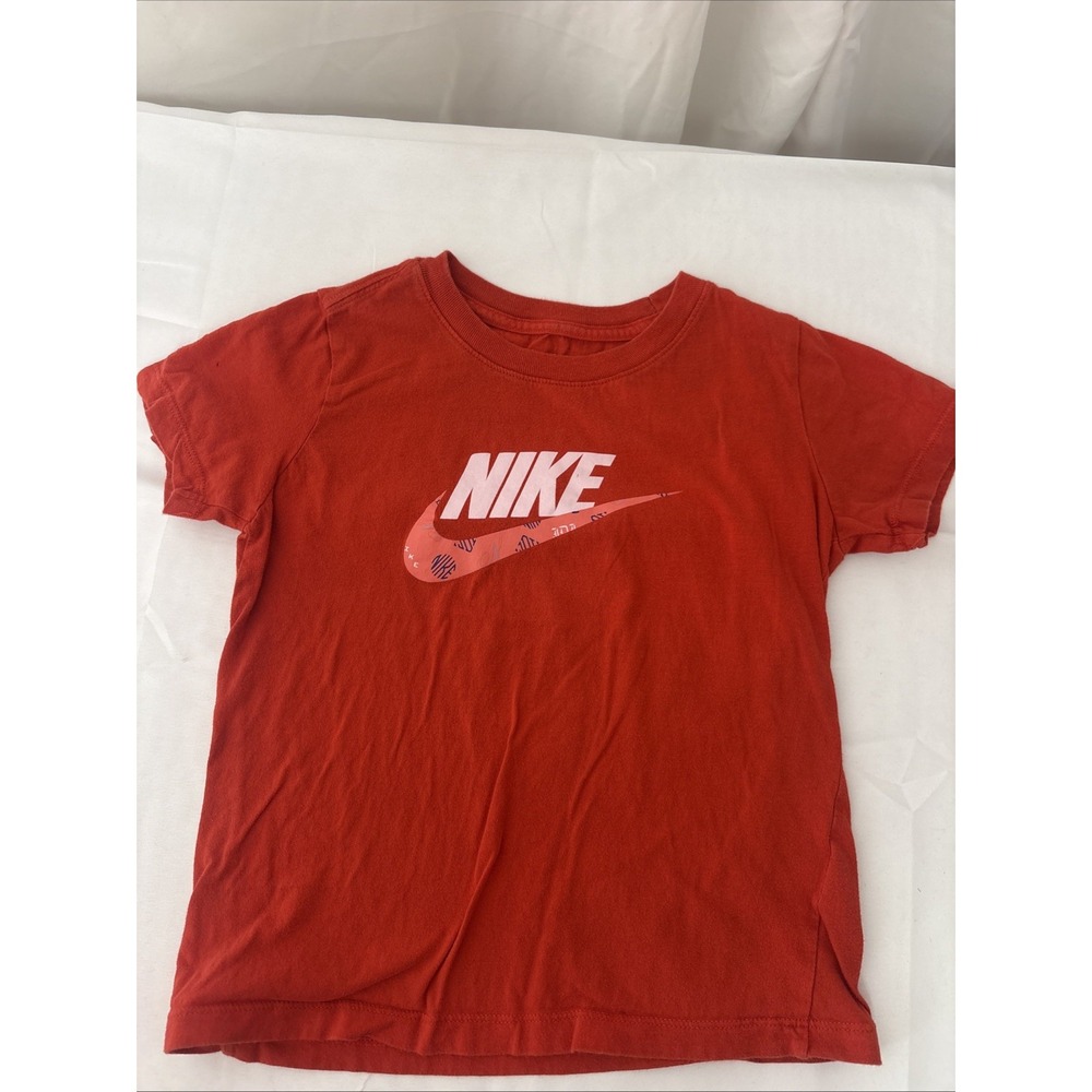 Nike Tee Kids Boys Size Small Orange Graphic Swoosh Short Sleeve T-Shirt